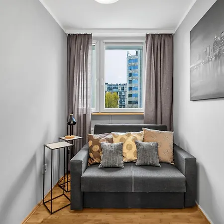 Modzelewskiego Spacious By Bookinghost Daire Varşova