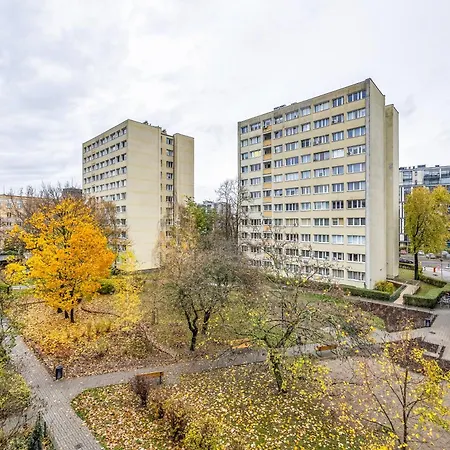 Modzelewskiego Spacious By Bookinghost 아파트