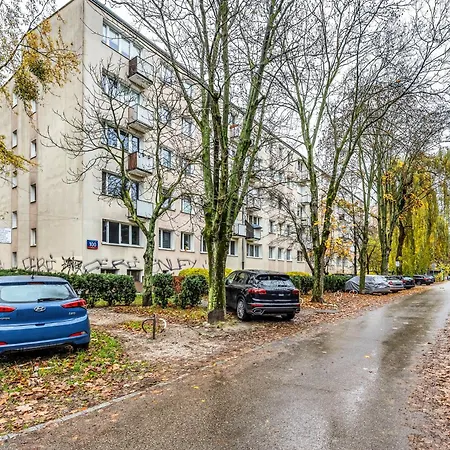Apartamento Modzelewskiego Spacious By Bookinghost