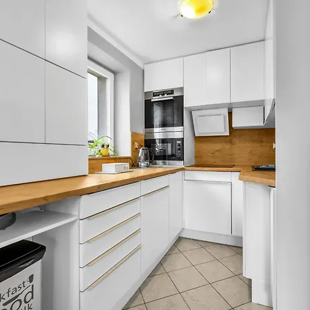 Modzelewskiego Spacious By Bookinghost Varšava