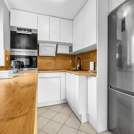 Modzelewskiego Spacious By Bookinghost Apartamento *
