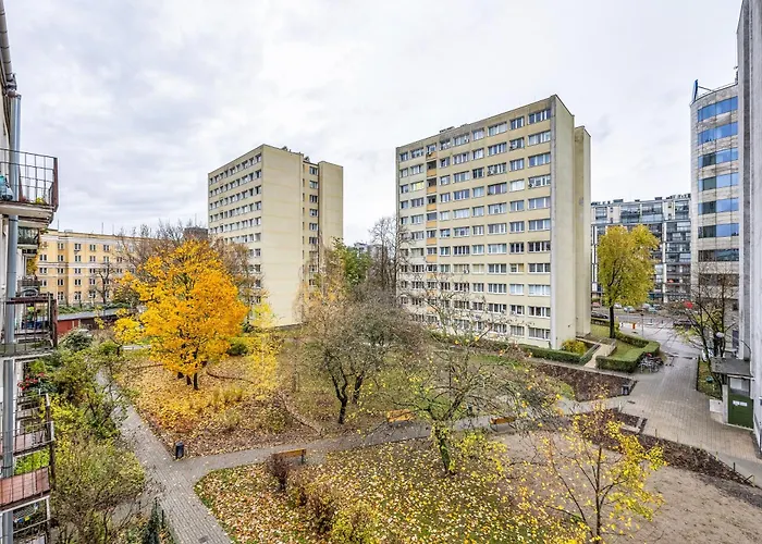 Modzelewskiego Spacious By Bookinghost Lejlighed